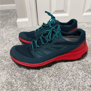 Salomon Contagrip 9 size 10.5